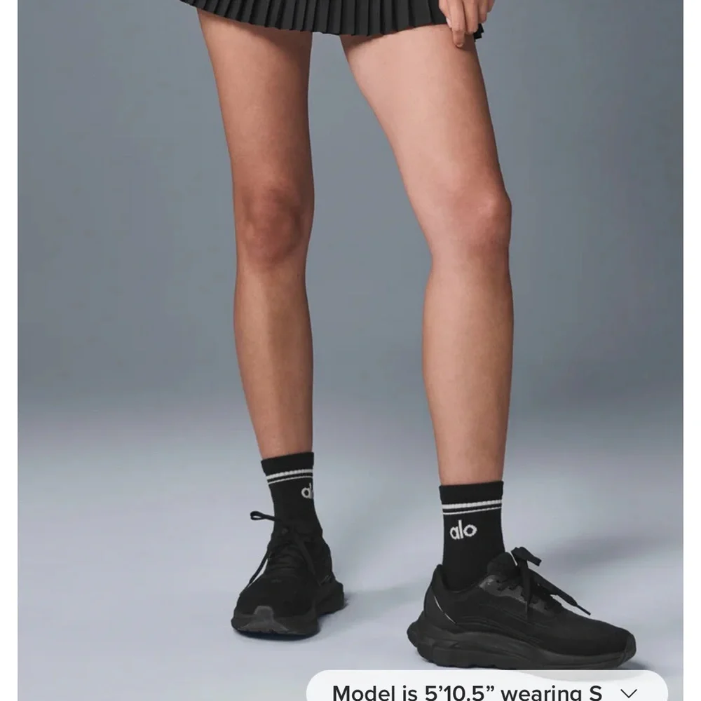 ALO Yoga Black A-Line Pleated Skirt
